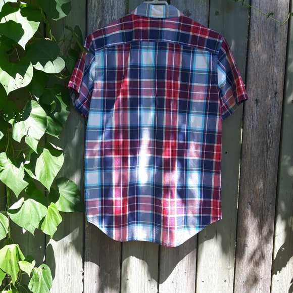 Size M American Eagle button-up plaid shirt - Picture 3 of 10